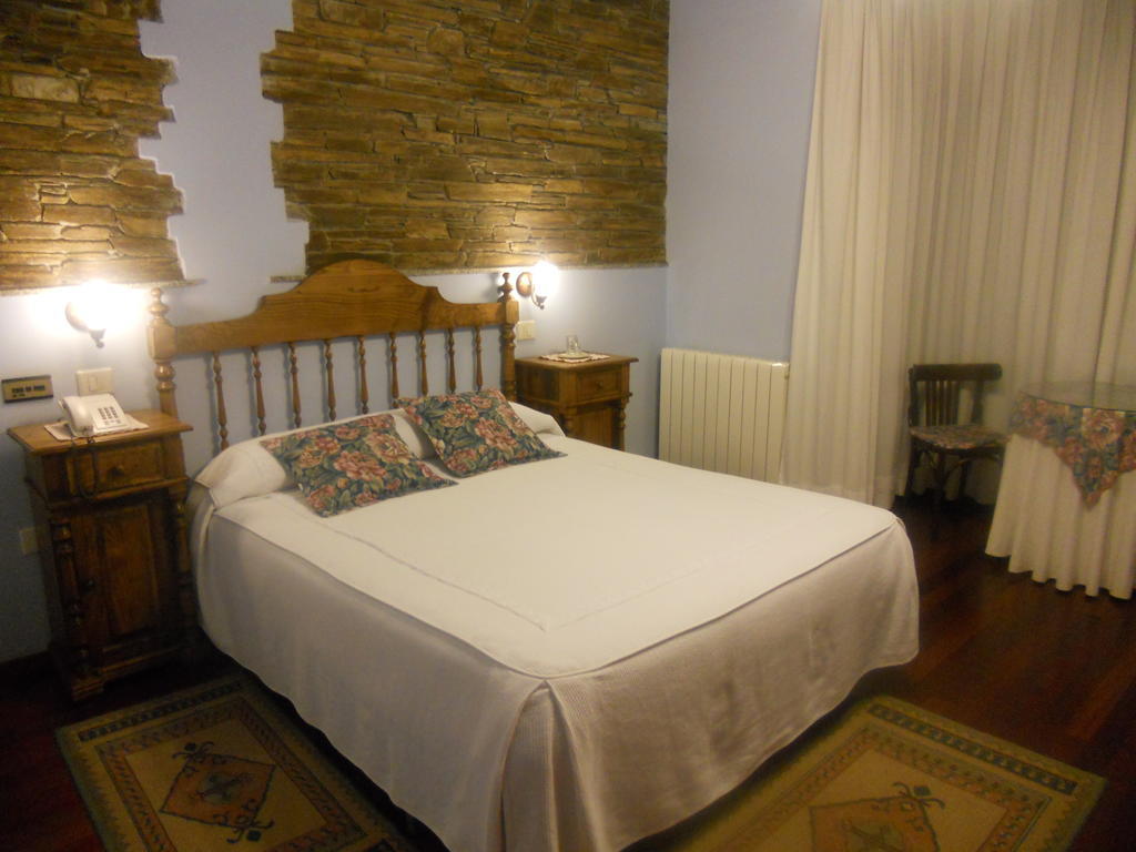 Hotel Taramundi Oda fotoğraf